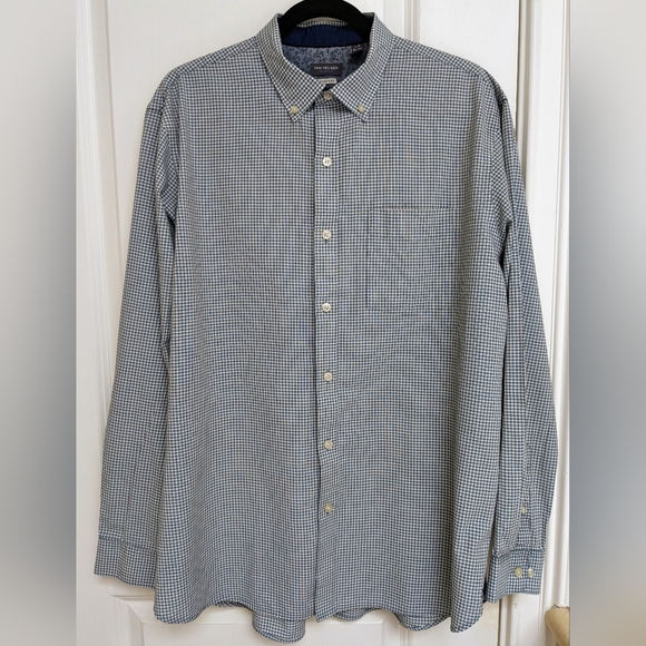 Van Heusen Button Down Shirt - Large - Picture 1 of 7